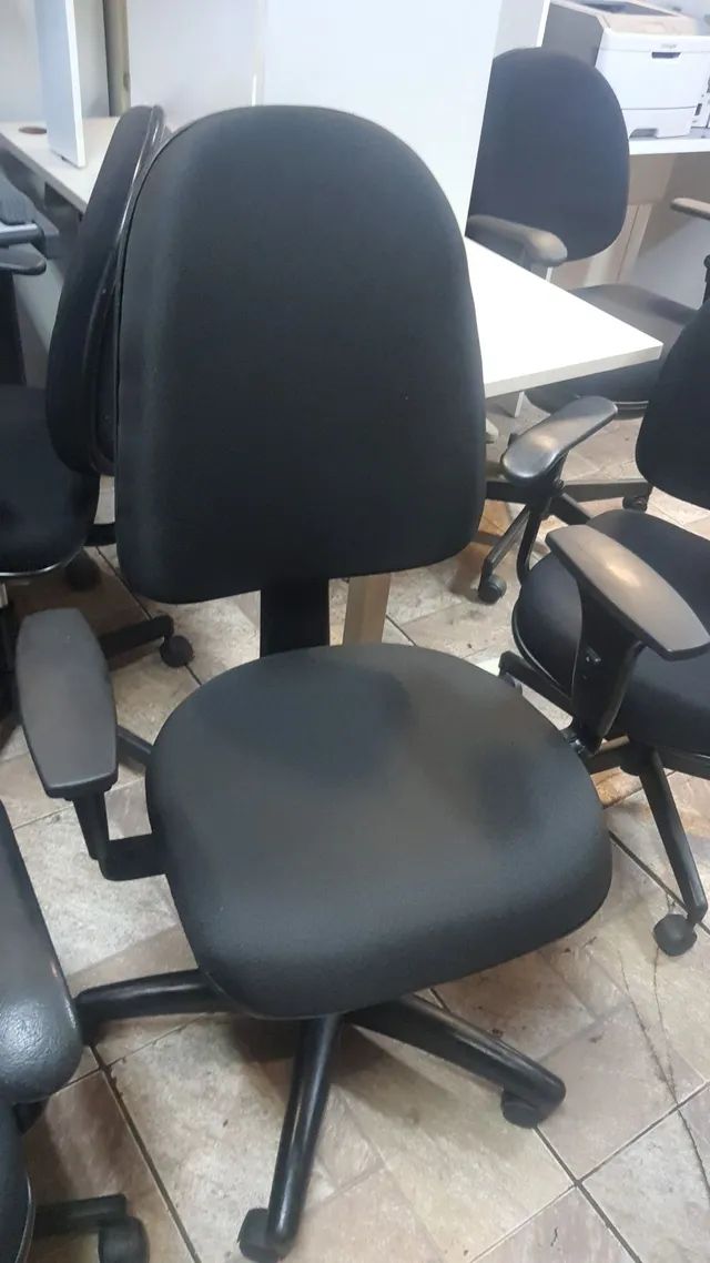 Cadeira giratória flexform ergonômica-  Usada