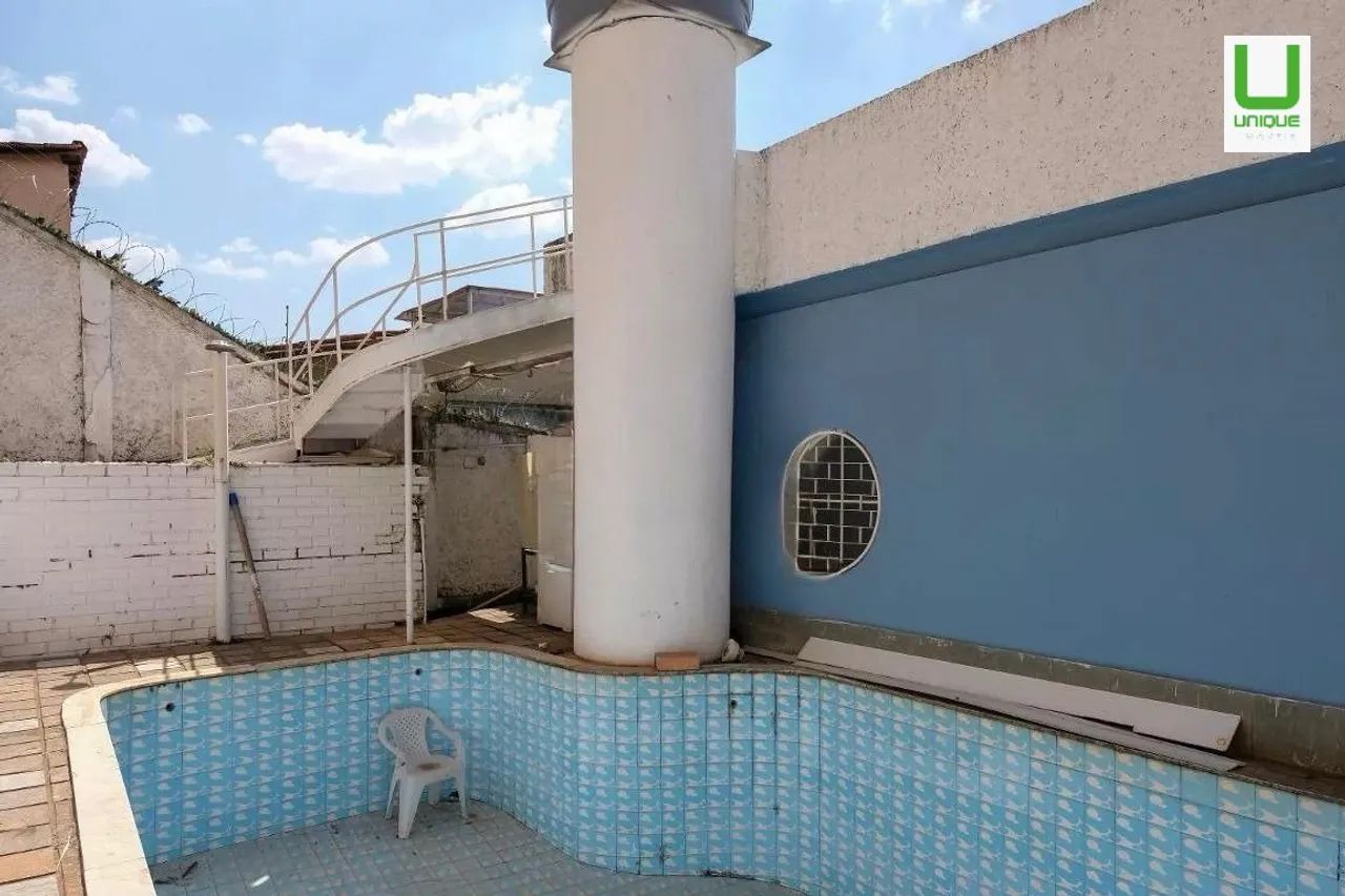 Casa à venda com 330m², 5 quartos e 2 vagas - Foto 2
