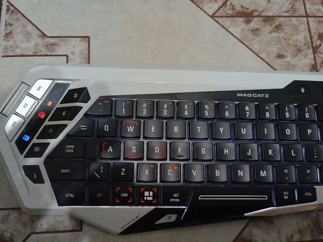 Teclado gamer Mad Catz Strike M