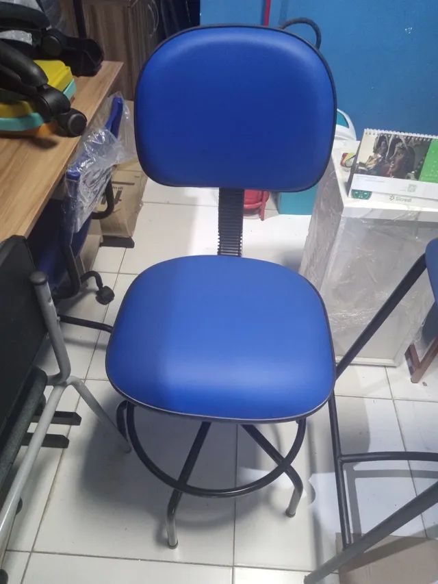 Cadeira giratória alta 