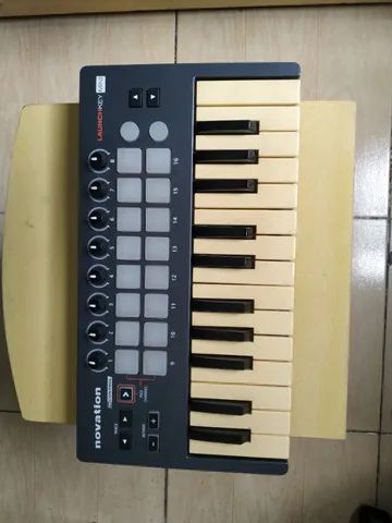 Controlador Novation Lounchkey Mini - Foto 4