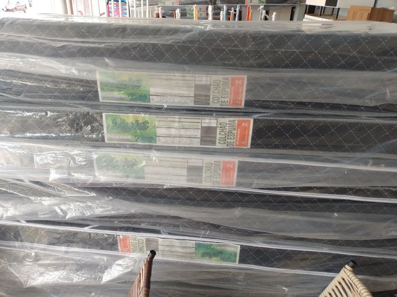 Colchão solteiro novos tecido preto PROMOÇÃO IMPERDÍVEL 