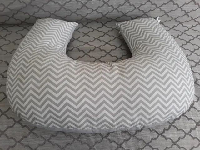 Almofada para Amamentação 55 cm x 40 cm Chevron Super Conservada