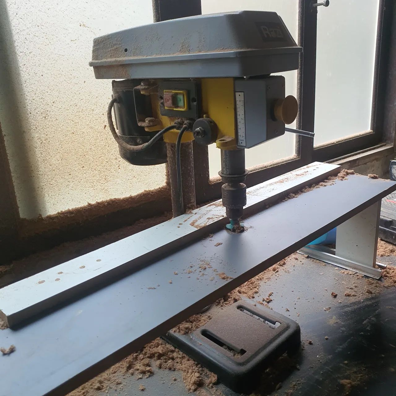 Furadeira de porta bancada - Foto 2