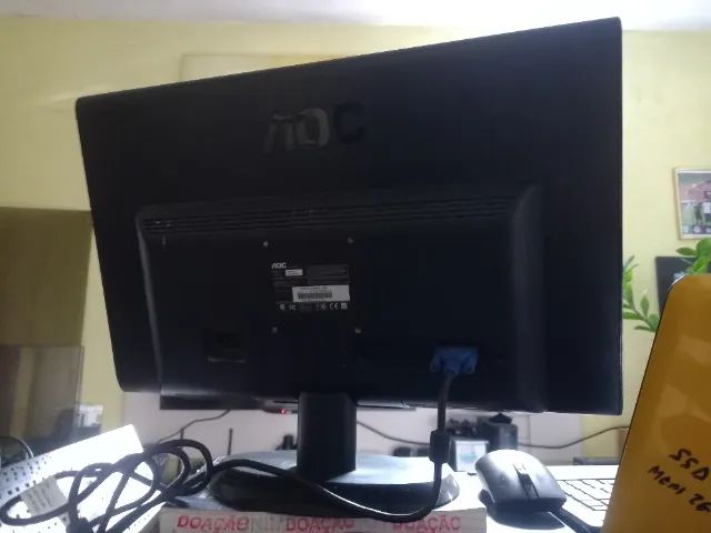 Monitor Lcd AOC E2050SN Semi novo 17 polegadas - Foto 2