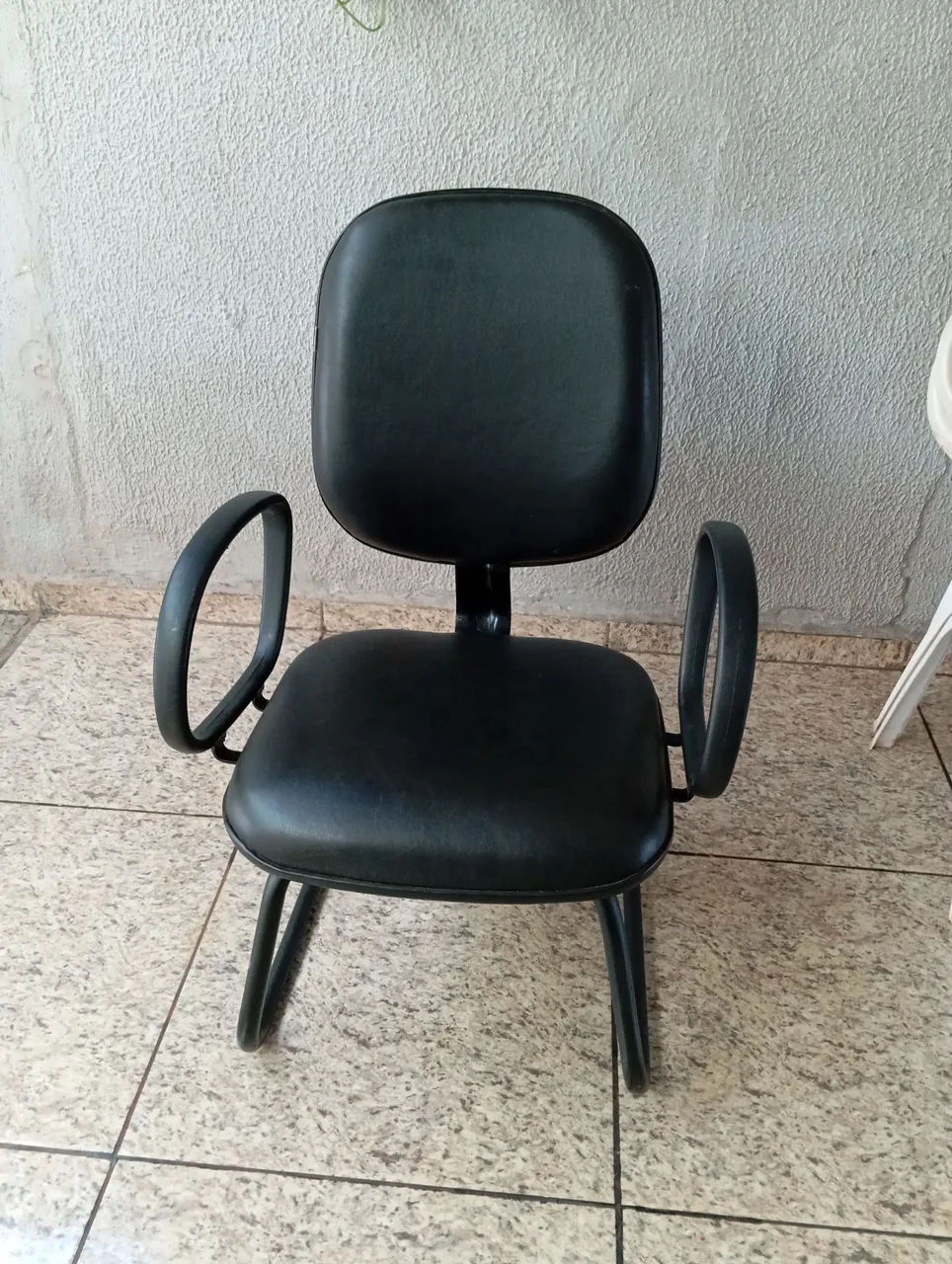 Cadeira de Escritório - Confortável e Resistente