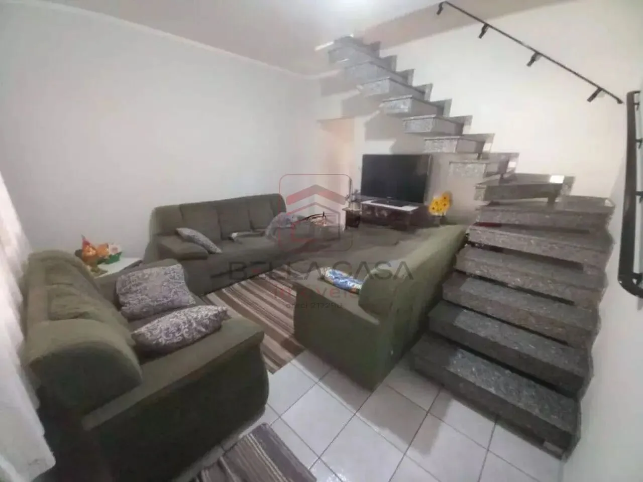 Sobrado na Vila Formosa, 129m2 , 04 quartos, sendo uma suíte e 04 vagas de garagem
