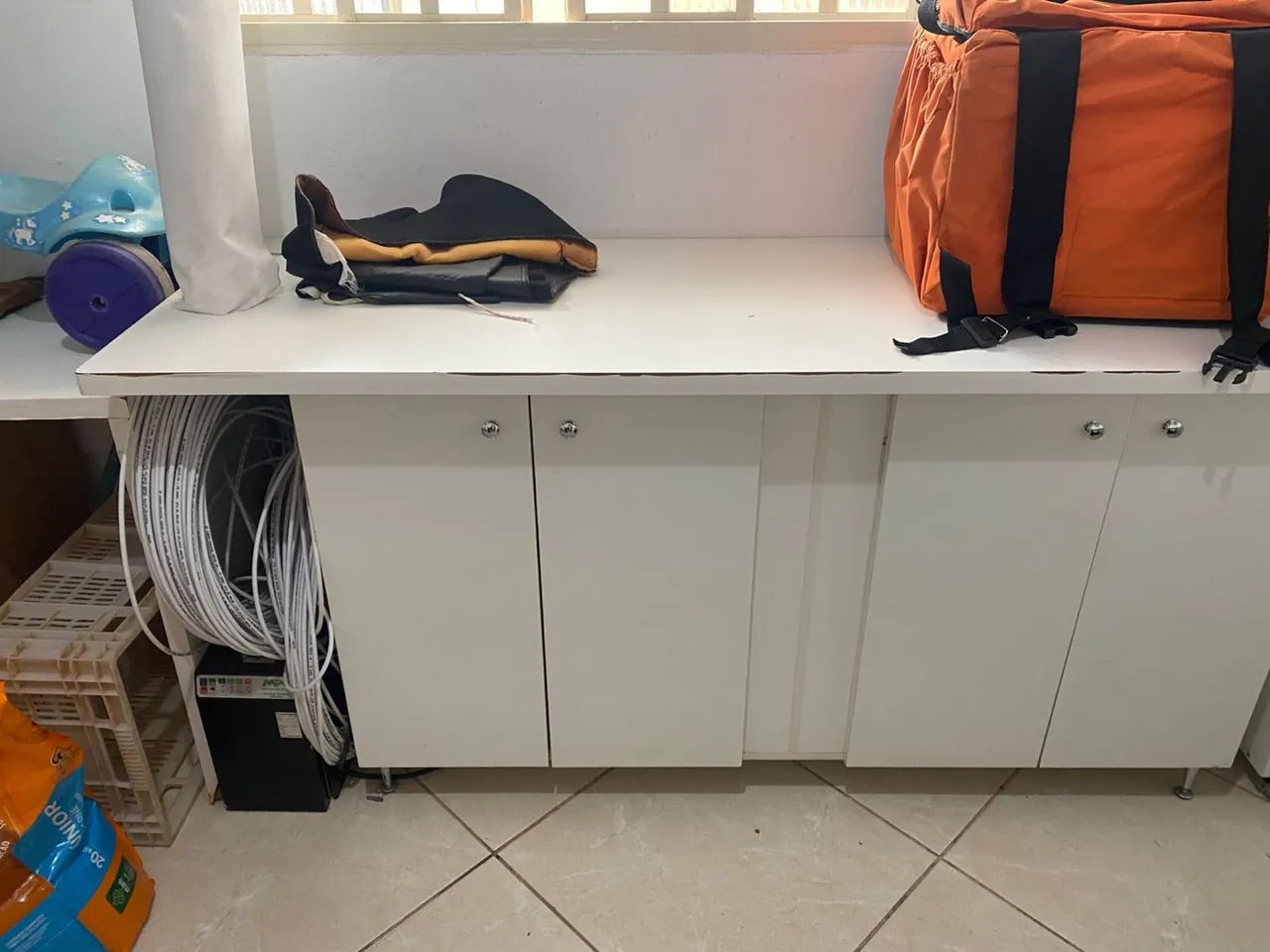 Armário de Escritório com bancada