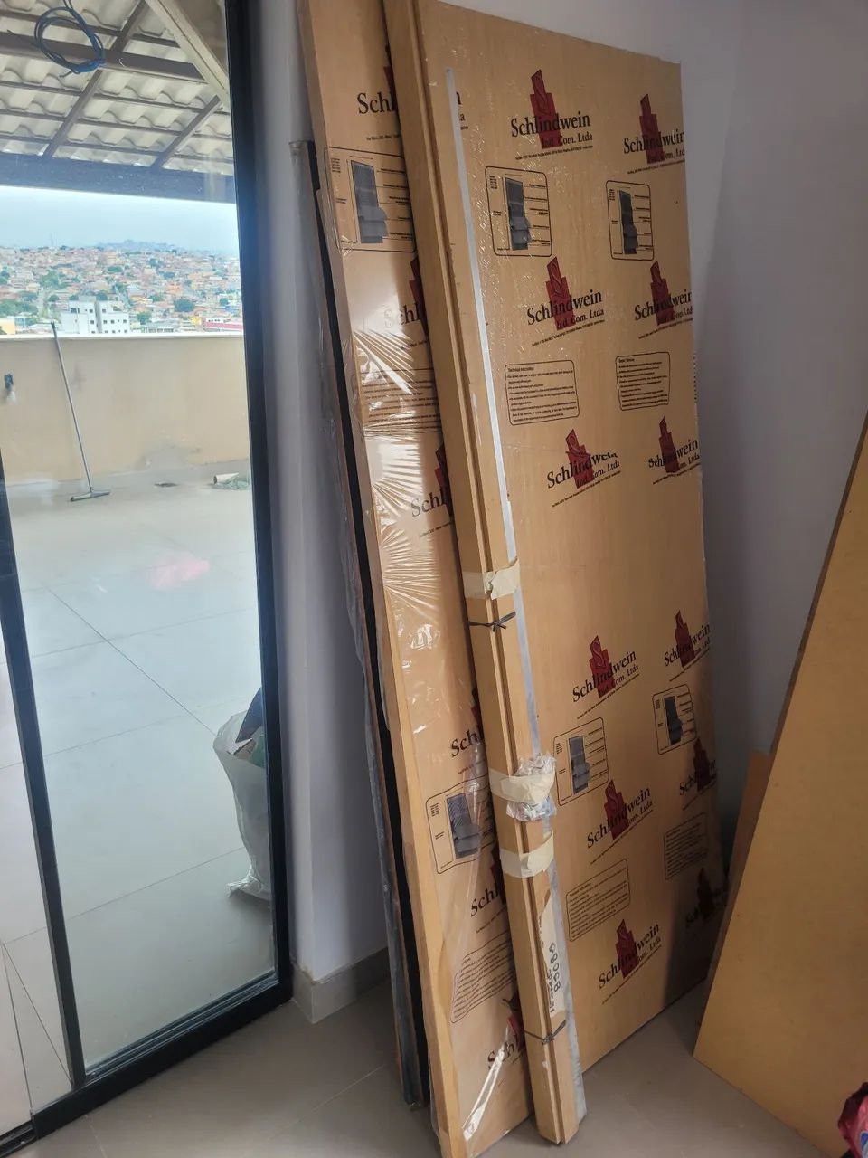 Porta de correr com kit marco - Foto 3