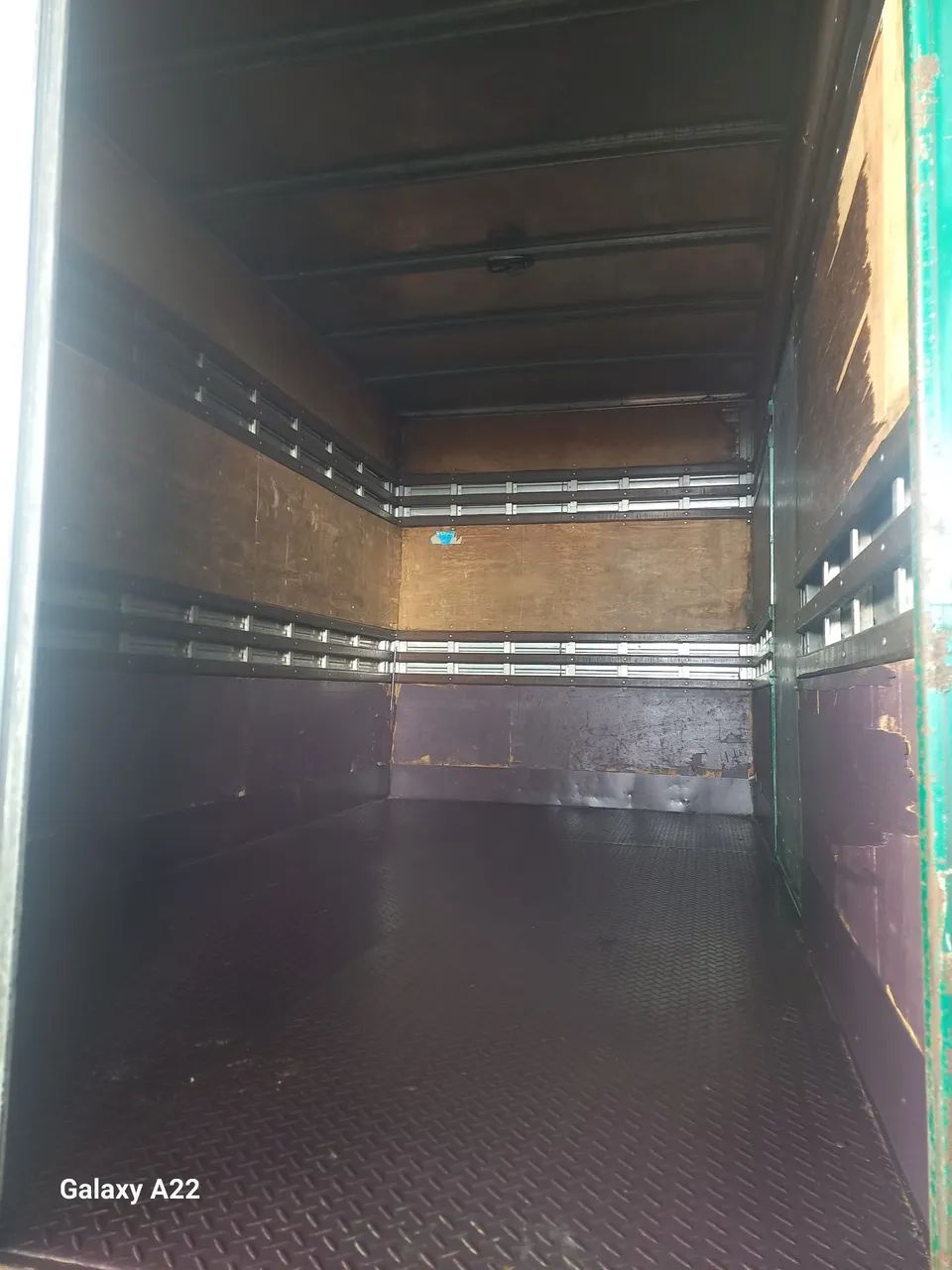 Caminhão VW 5.140 Delivery Baú em ótimo estado - Foto 4