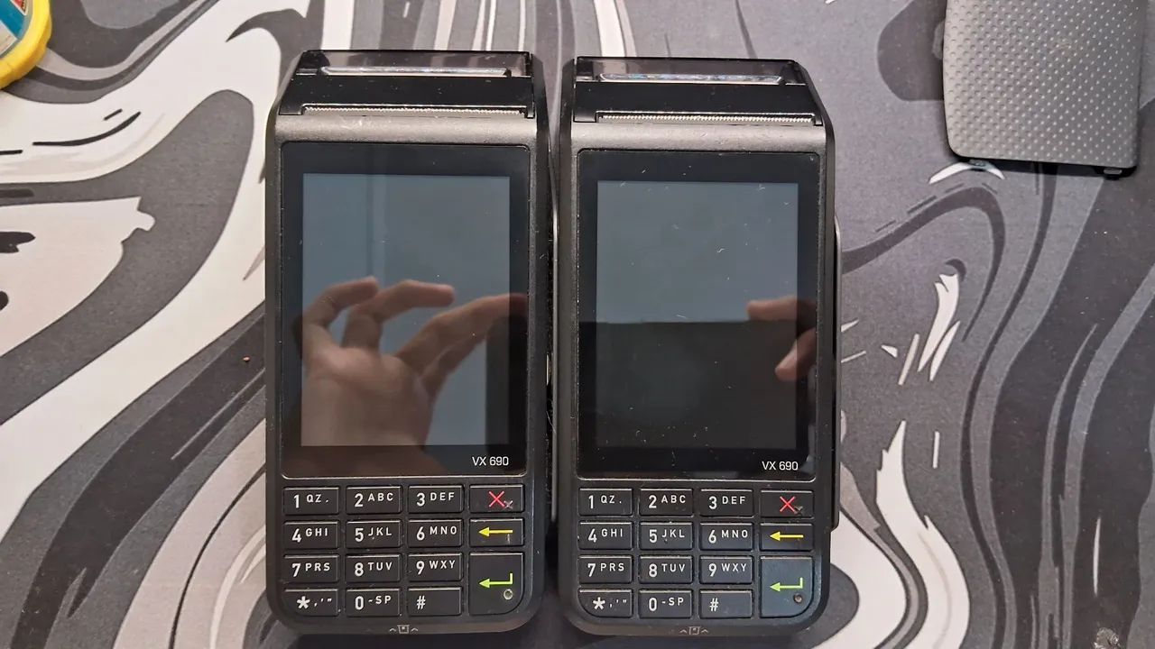 2 Maquininhas de Cartão Verifone VX 690 3G-BT-Wi-Fi - Ótimo Estado! Funcionando! - Foto 4