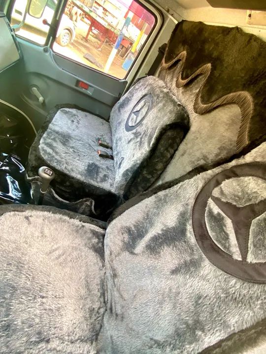 Caminhao 3/4 MB 710 2011 (OPORTUNIDADE) - Foto 6