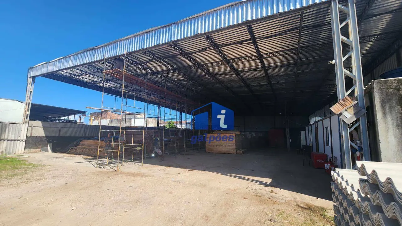 Galpão com 760 m² mais área livre no Arruda, Recife - PE