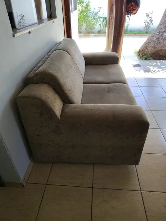Sofá de 2 Lugares em Suede Bege - Foto 3