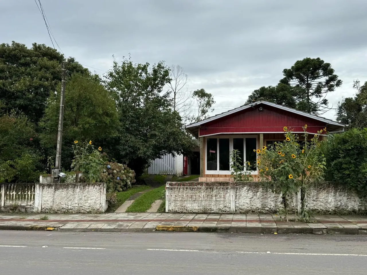 Casa de madeira com 80m² e excelente localização em Urubici/ SC