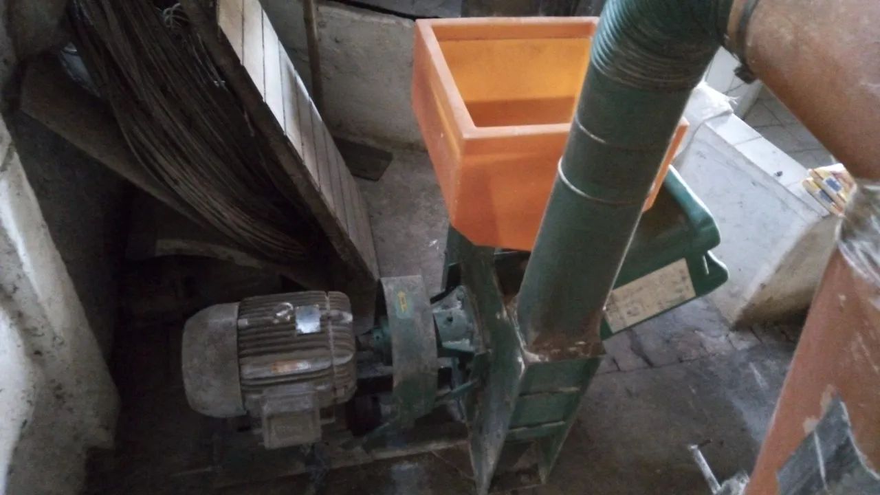 Moinho de Grãos Usado