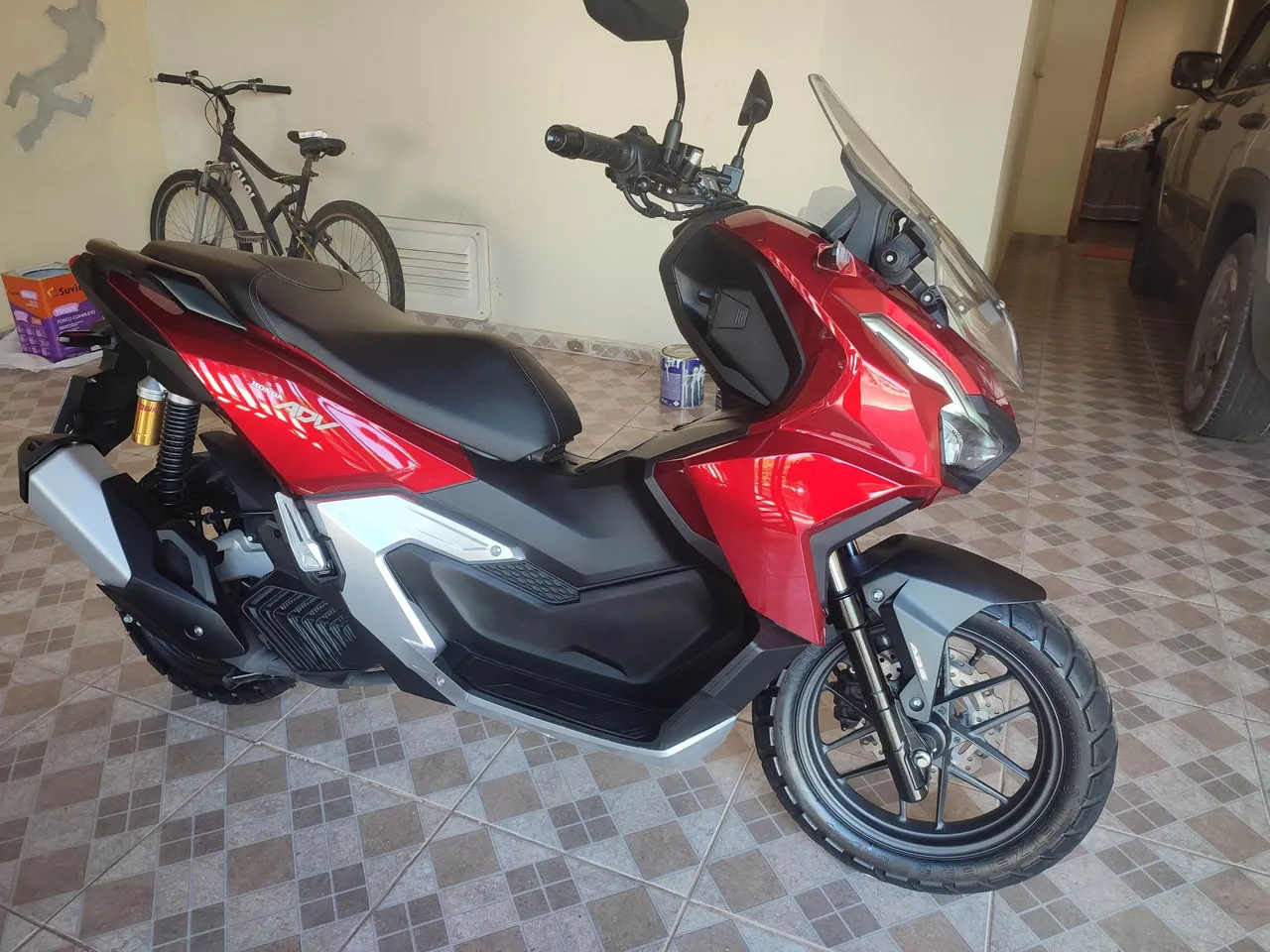 Vende-se escud ADV 160