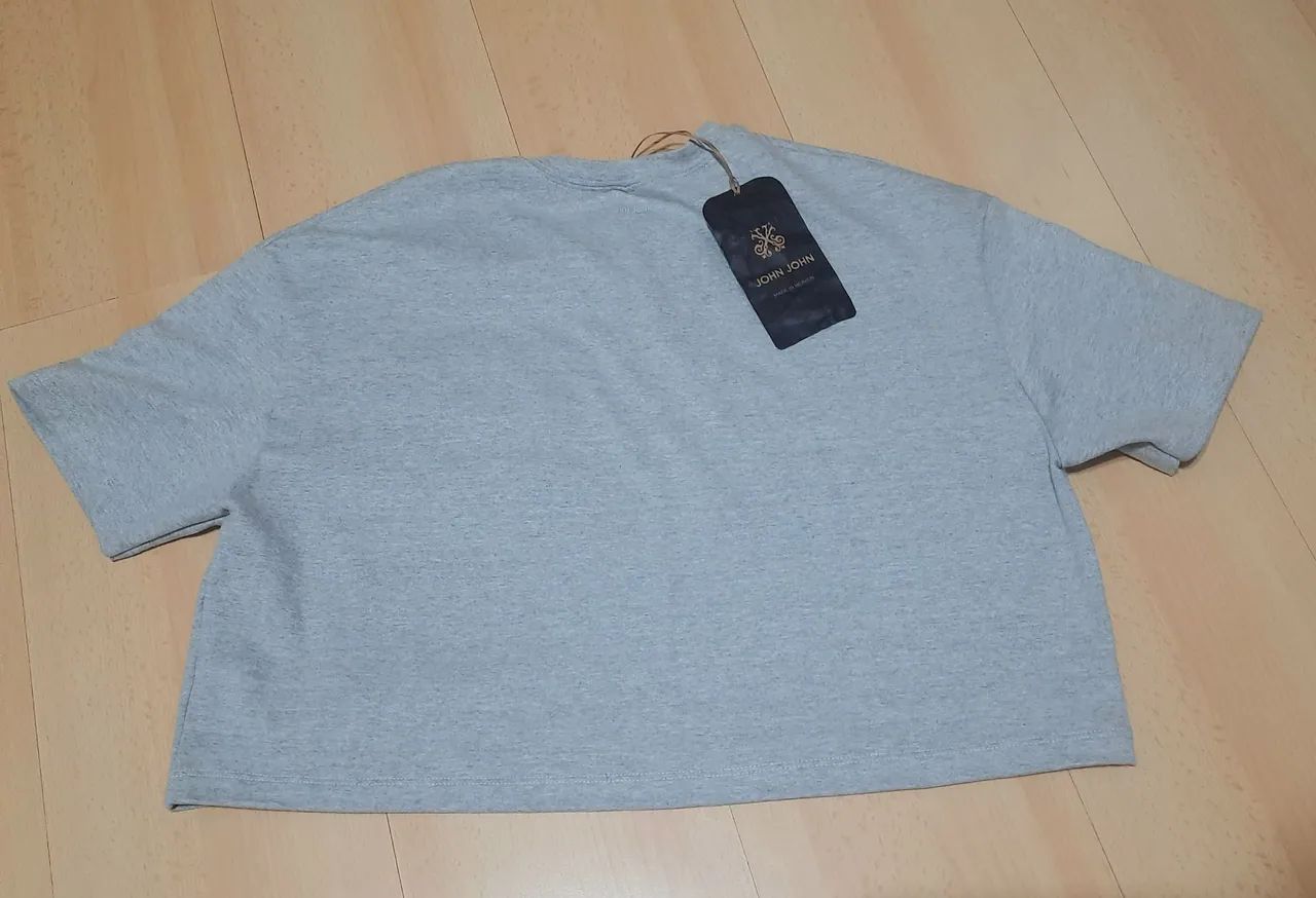 Camiseta John John Cinza com Bolso - Foto 4