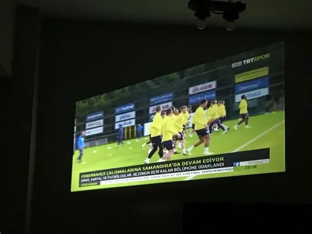 vende´se prjetor portatil hy 320 android obs detalhe  OBS ; 