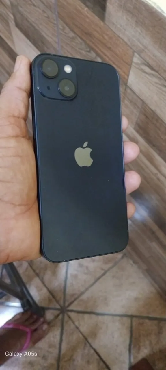 Vendo um iPhone 13. Bateria 100%