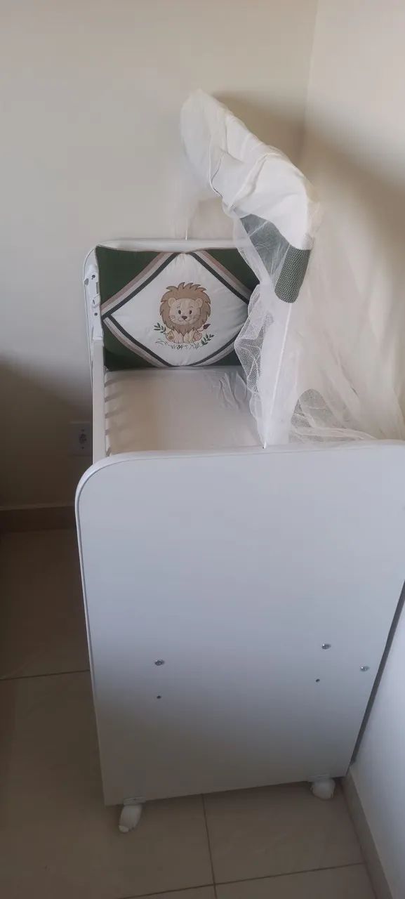 Berço Infantil com Mosquiteiro