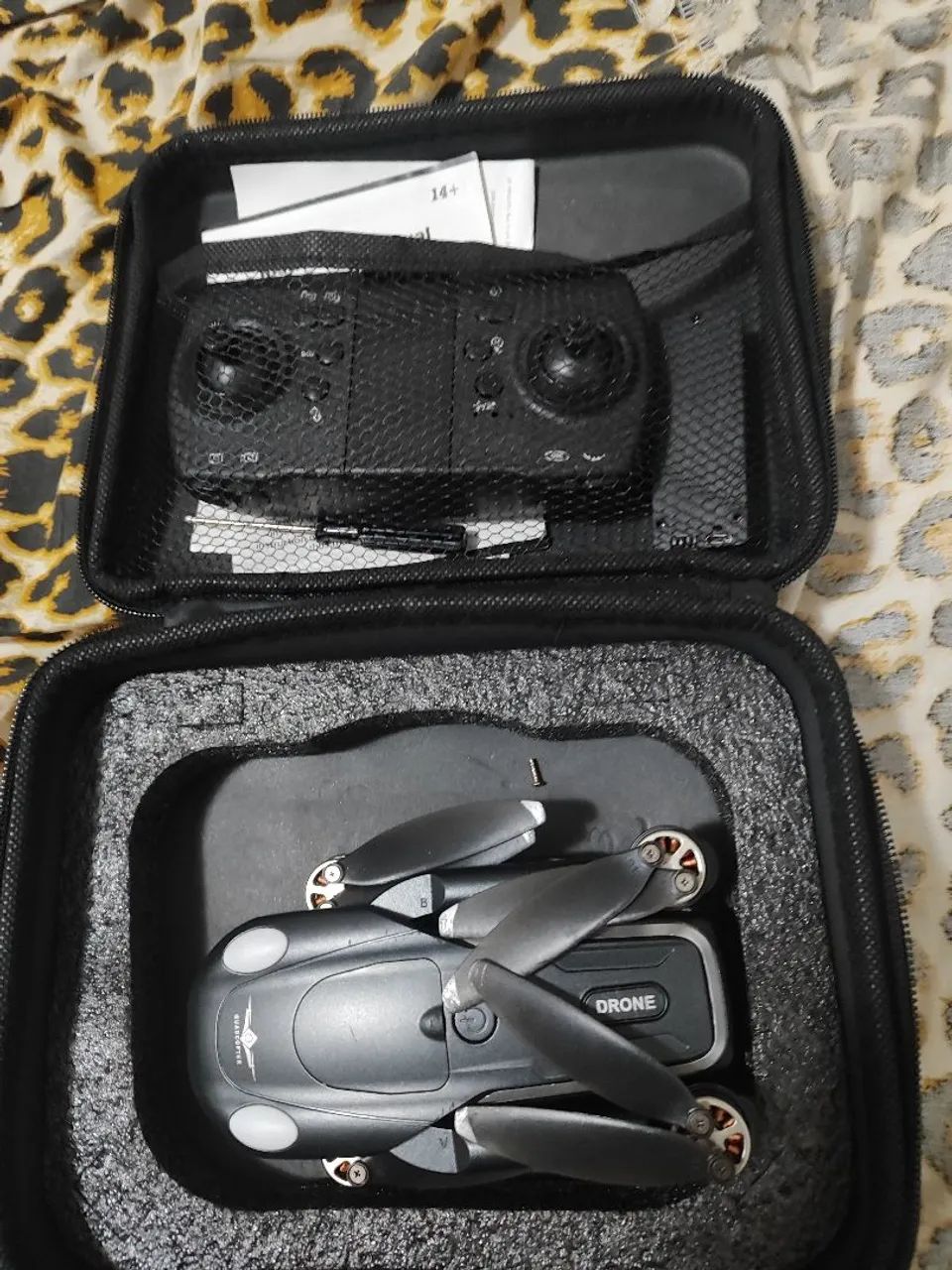 Drone KF613 Compacto com Controle Remoto - Perfeito para iniciantes!
