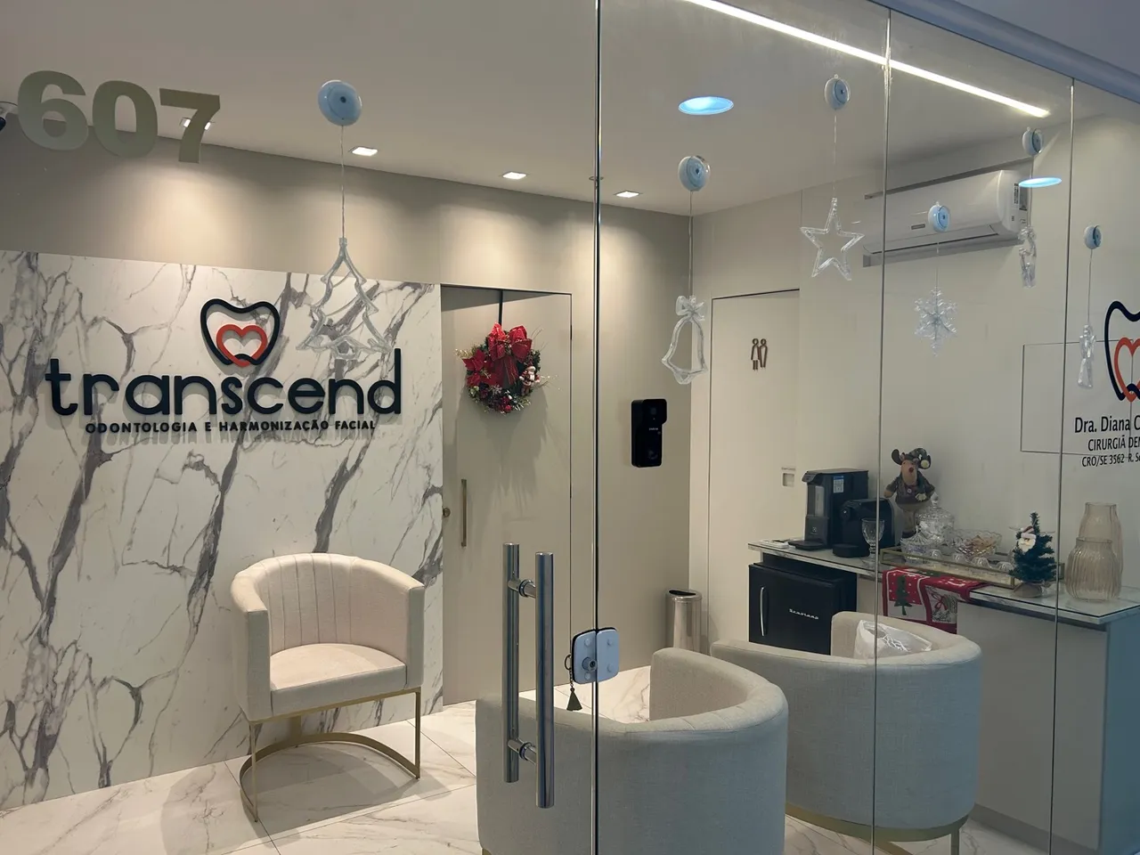 VENDE-SE ESTRUTURA COMPLETA DE CONSULTÓRIO ODONTOLÓGICO - LOCALIZAÇÃO PRIVILEGIADA!