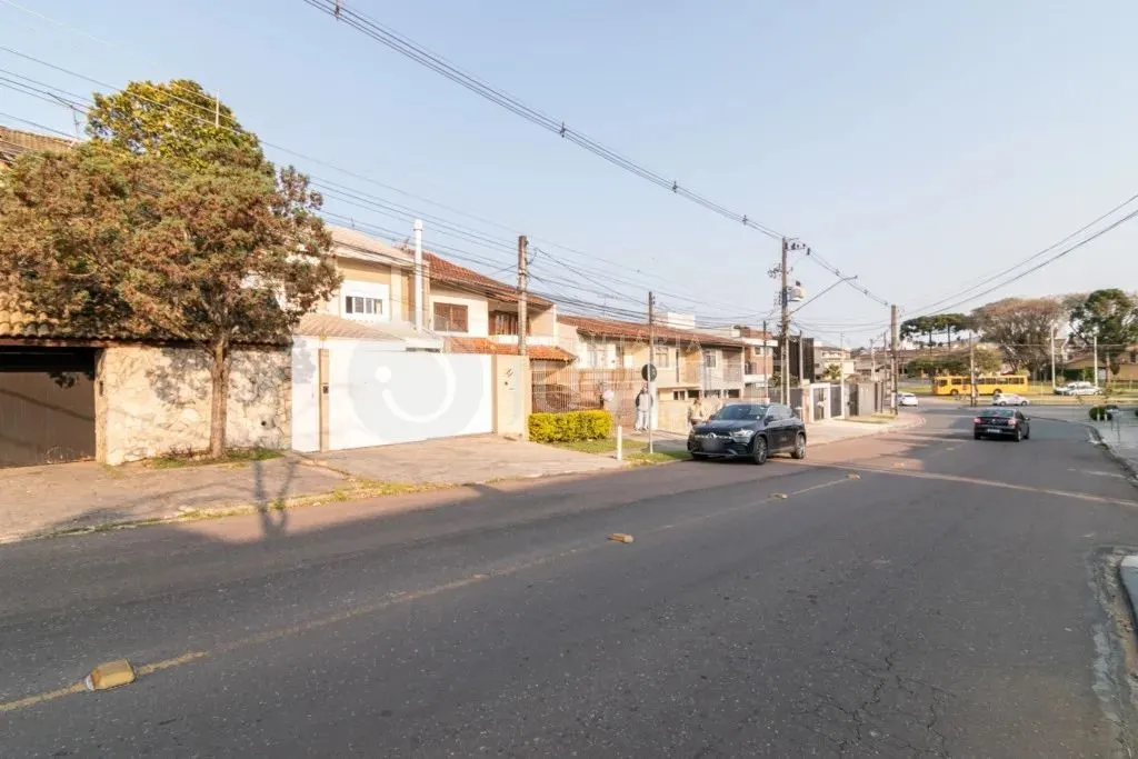 IMOBILIARIA JUVEVE VENDE SOBRADO TARUMÃ RUA FARIDI SURUGI,507 JOCKEY PLAZA SHOPPING
