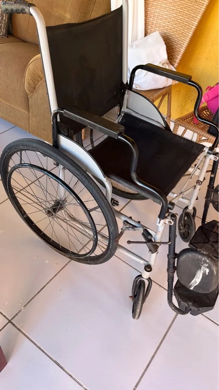 Cadeira de rodas - Foto 4