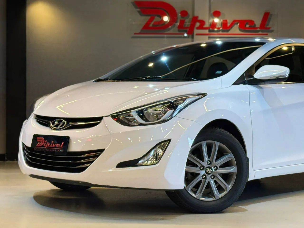HYUNDAI ELANTRA GLS 2.0 TETO SOLAR BAIXO KM INTERNA CLARA PERÍCIADO APROVADO - Foto 2