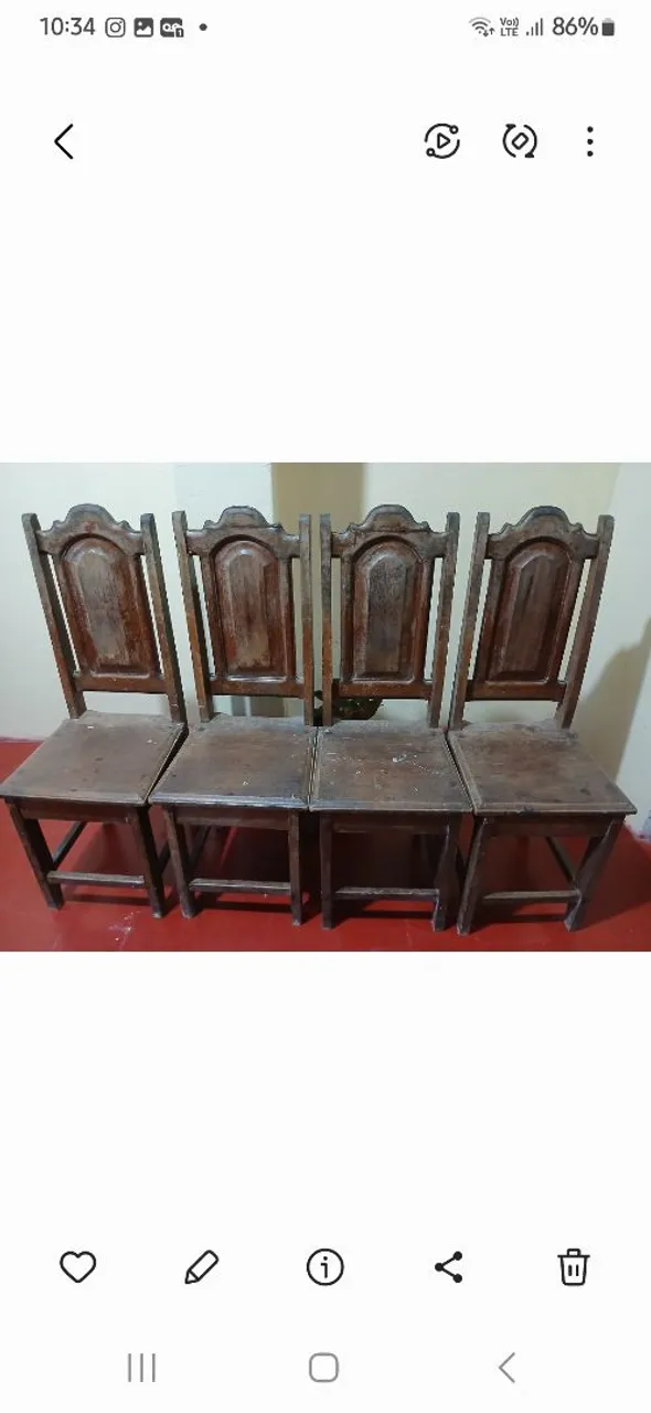 Conjunto de 4 Cadeiras de Madeira Antigas