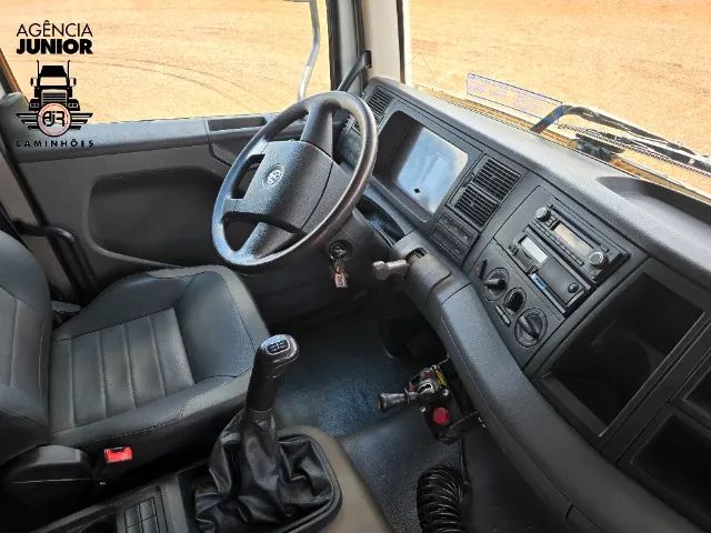 VW 31330 ano 2022 Traçado Basculante de 16M -Muito Novo, mecânica 100% revisada e garantia - Foto 4
