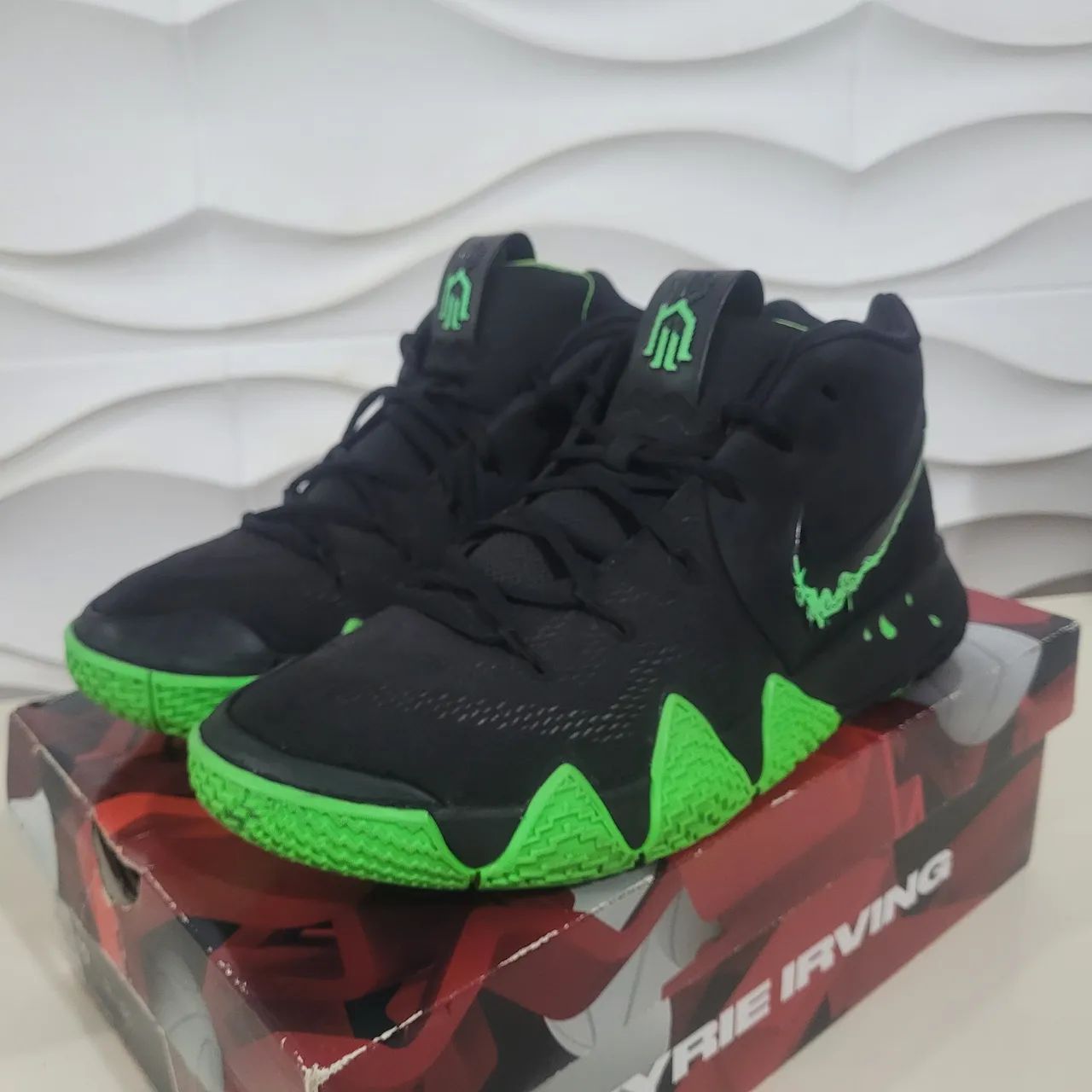 Tênis Kyrie Irving 4  halloween 