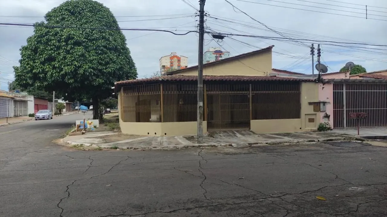 CASA 3 QUARTOS 2 BANEIROS - CONJUNTO CASTELO BRANCO - GOIÂNIA GO