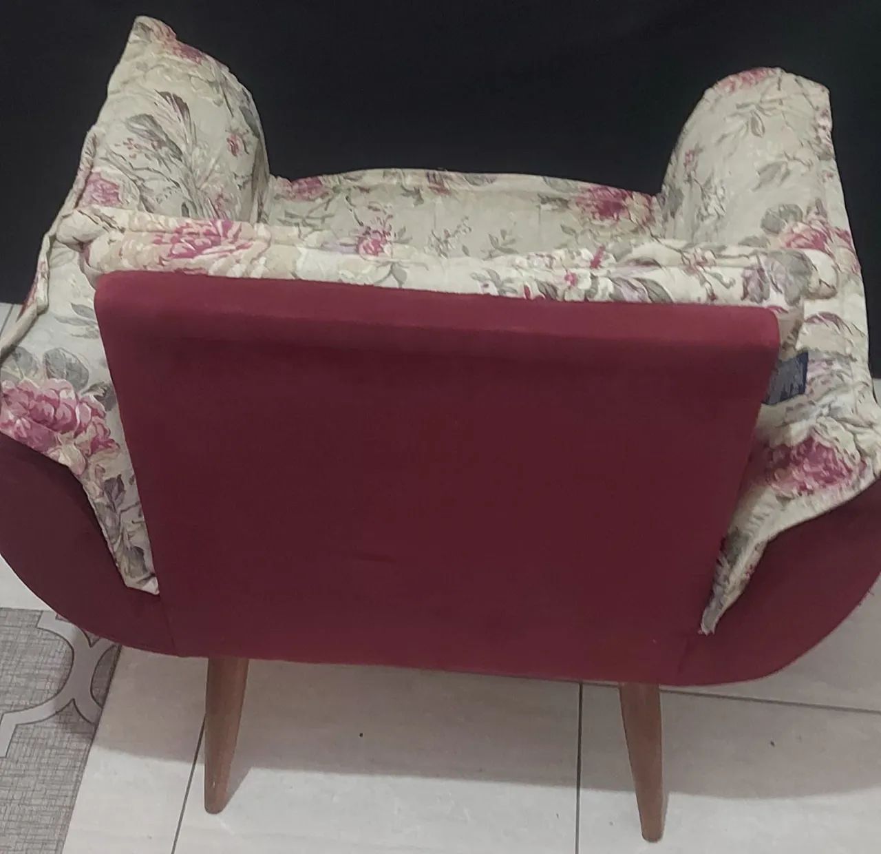 Poltrona Floral Confortável - Foto 3