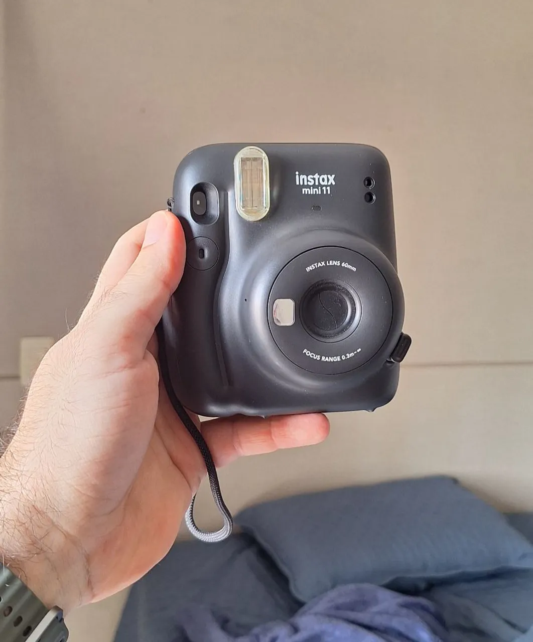 Câmera Instax Mini 11 - Fotos instantâneas e divertidas
