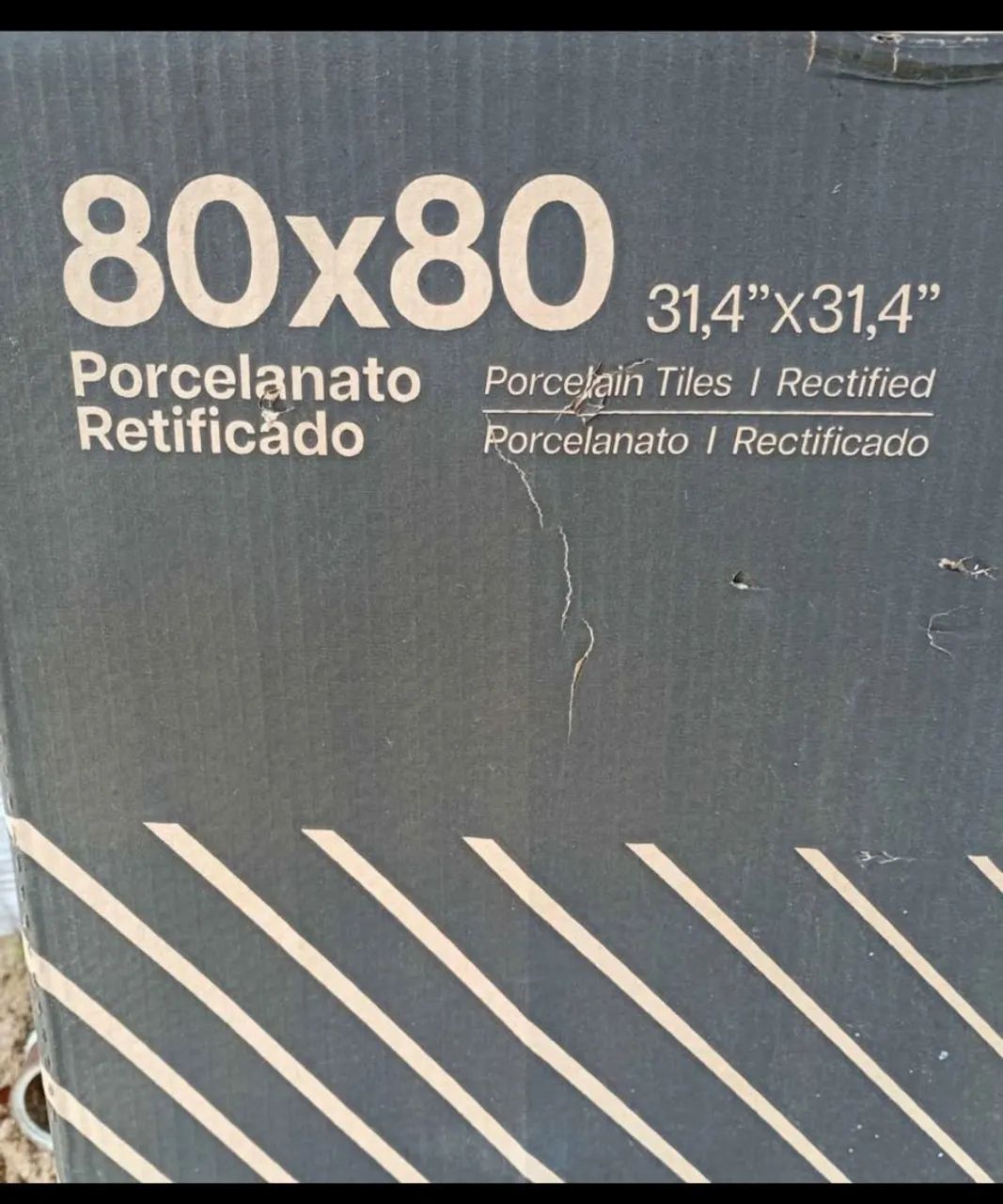 Vendo uma caixa de porcelanato nova 80×80 - Foto 2