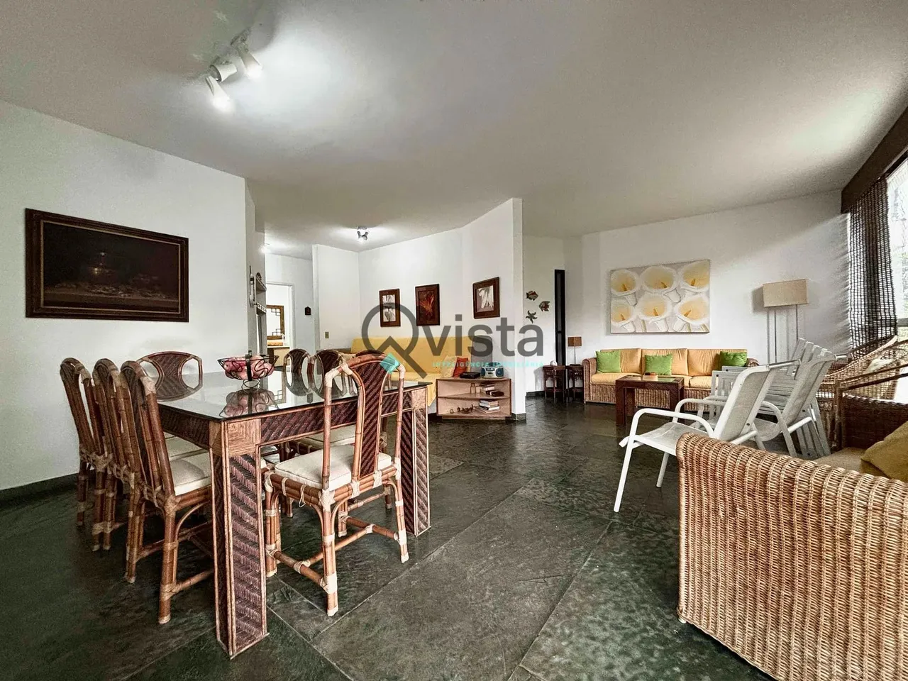 Apartamento 3 Suítes à Venda na Enseada no Guarujá | QVista Inteligência Imobiliária Guaru