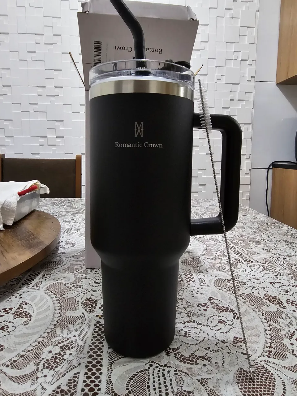 Copo Térmico Romantic Crown 887ml com Tampa e Canudo