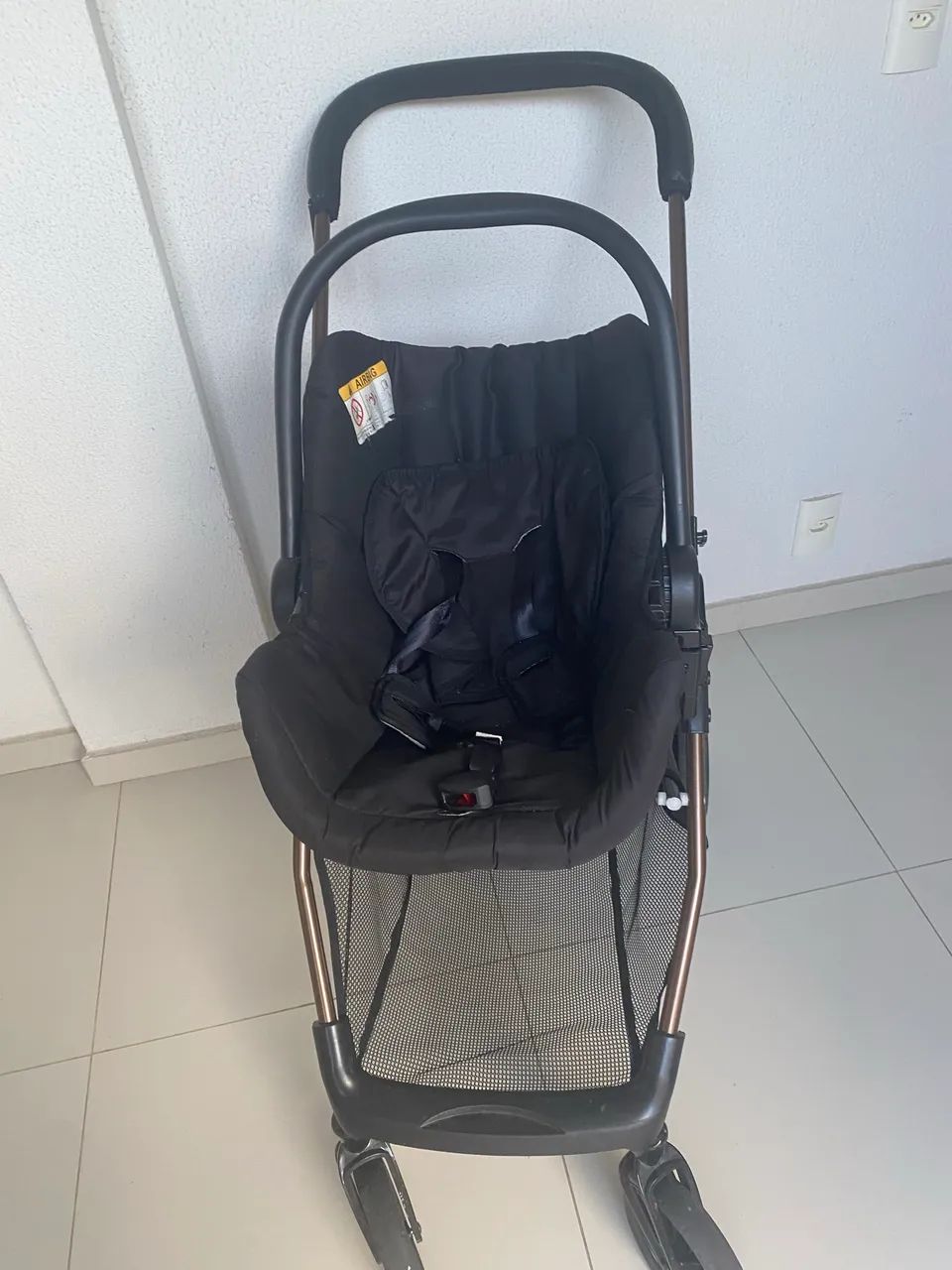 Carrinho moisés, com bebê conforto e colchãozinho - Foto 3