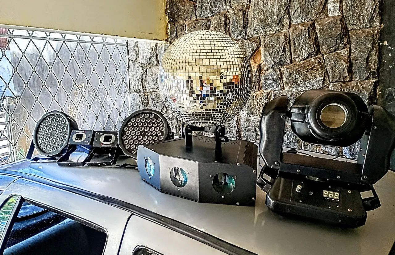 Locação de kit iluminação para festas e baladas/Monte seu kit e consulte valores!