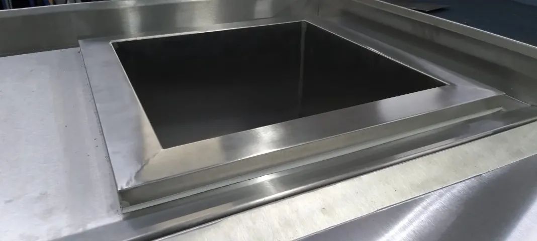SUPORTE DE BAR MAN PARA COMERCIOS EM AÇO INOX - Foto 2