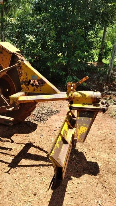 Lâmina hidráulica traseira trator