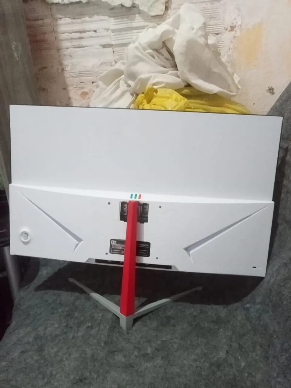 Monitor Gamer Branco - Design Moderno