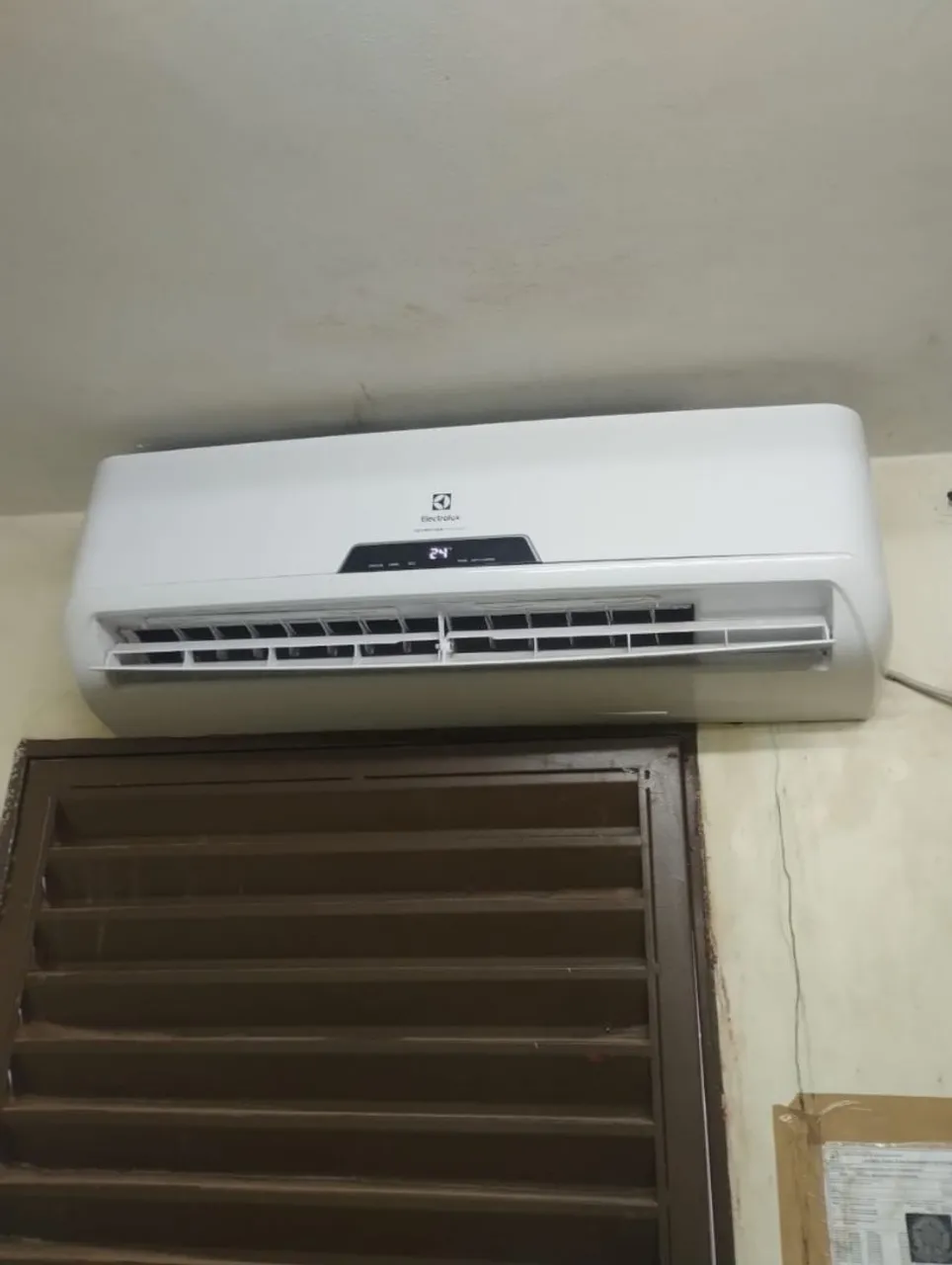 Instalação manutenção em ar condicionado *