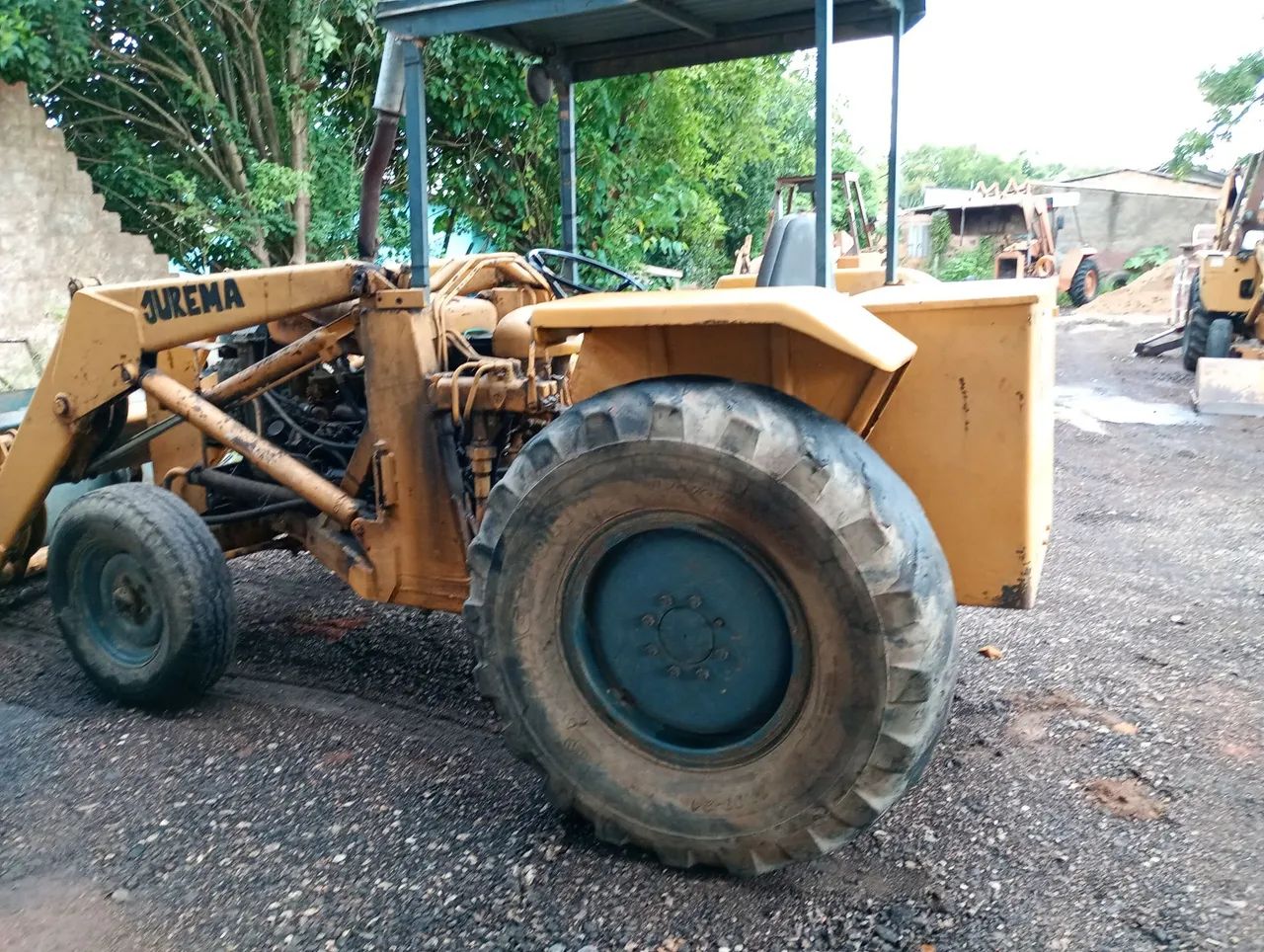 Carregadeira Massey fergunson 