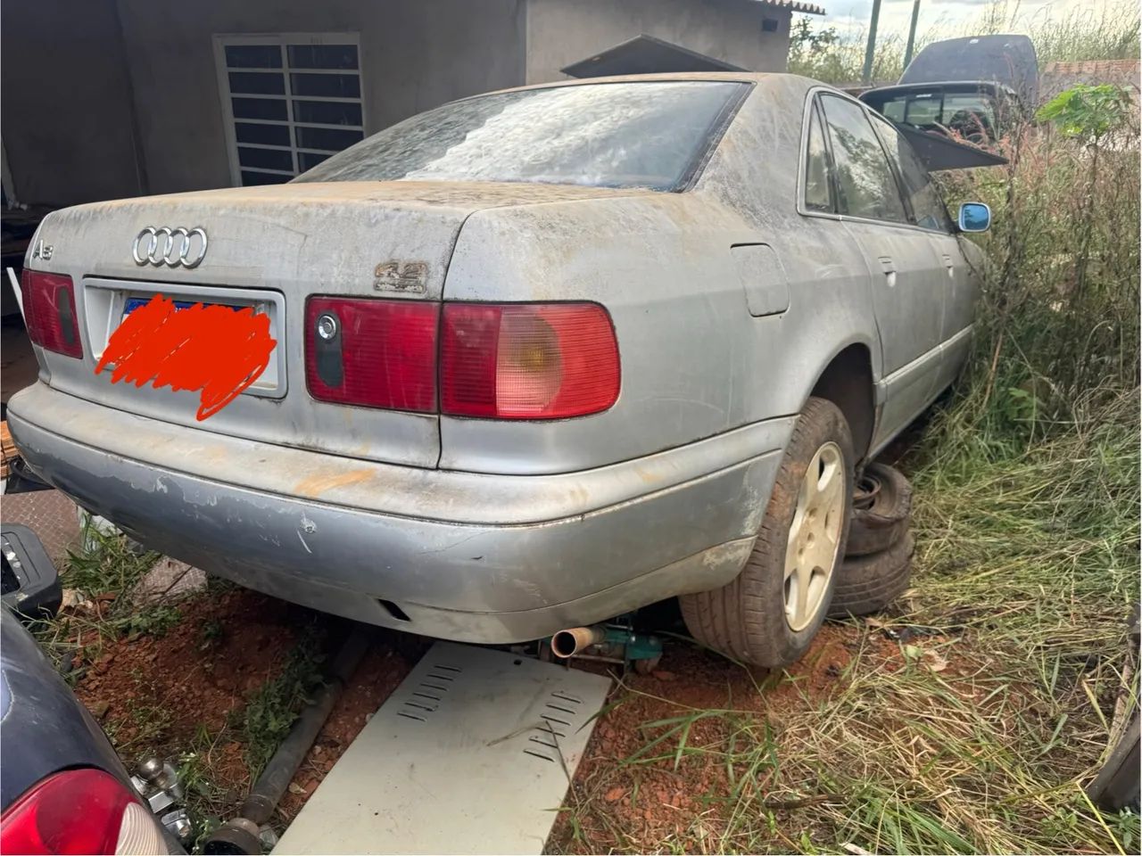 Audi A8 - pecas