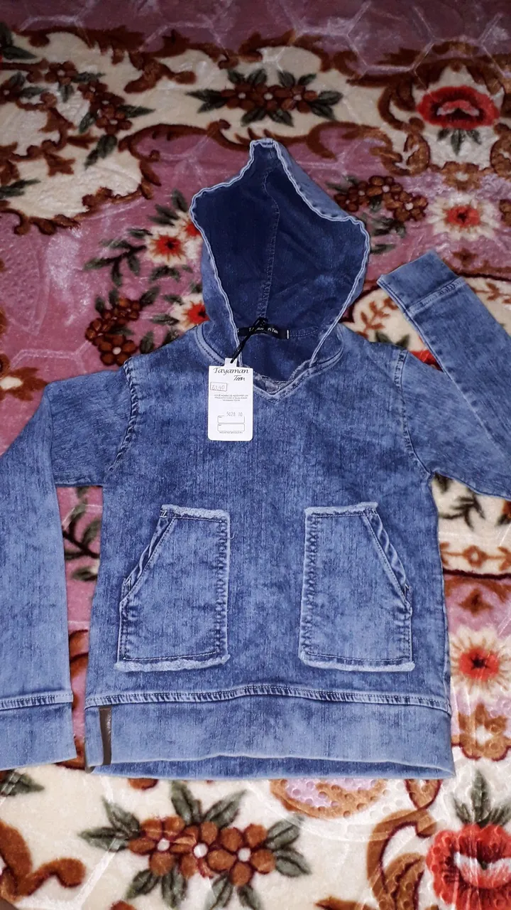 Casaco Jeans com Capuz - Tamanho P