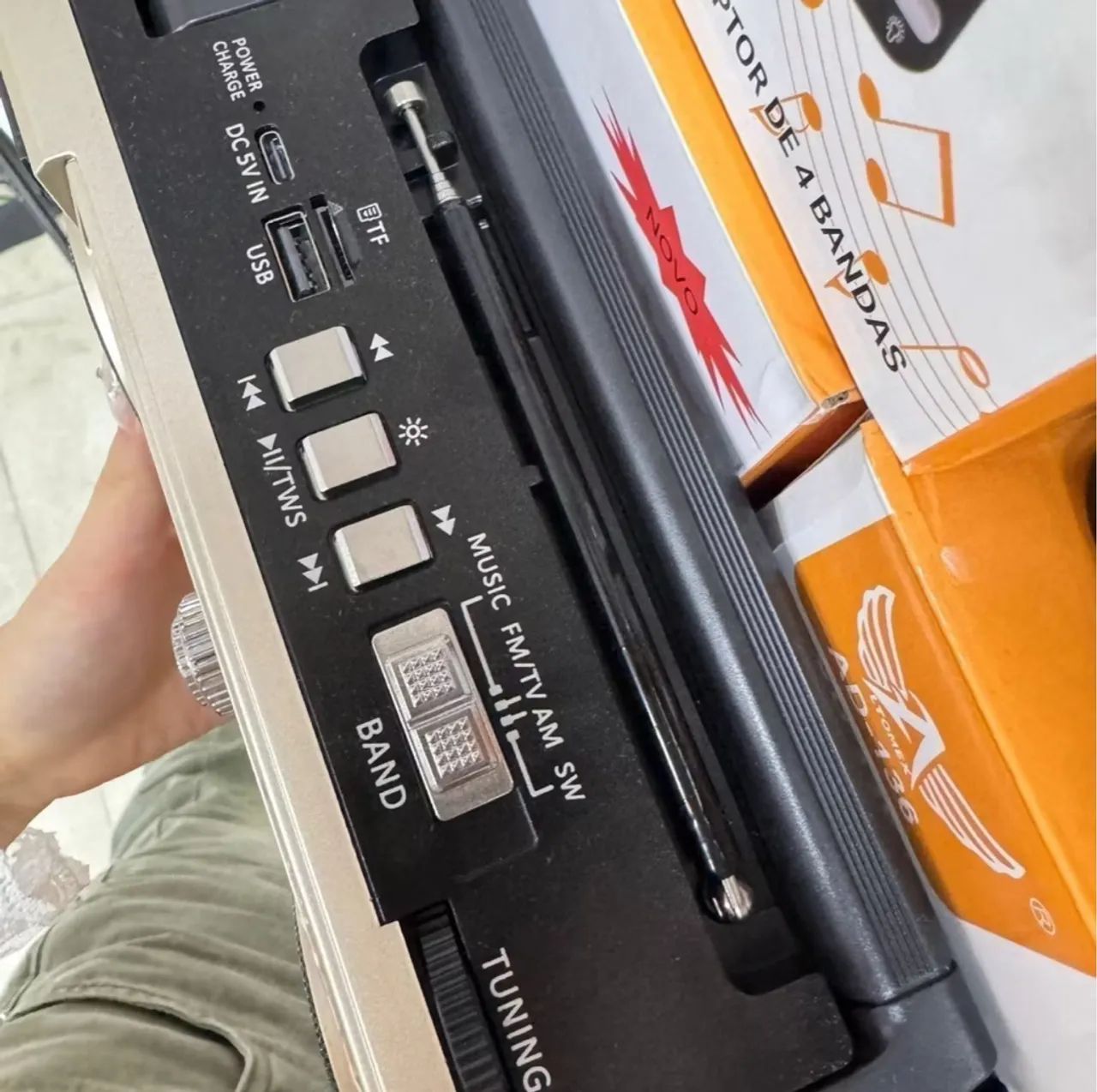 Rádio AM/FM/TV/SW com Bluetooth e Iluminação LED - Foto 2