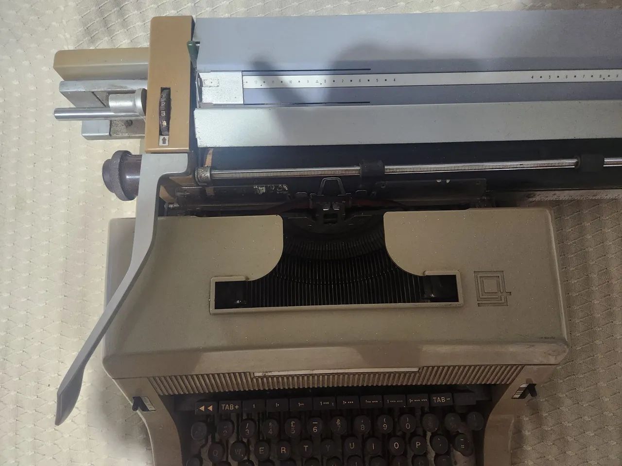 Typewriter64520832732931123
